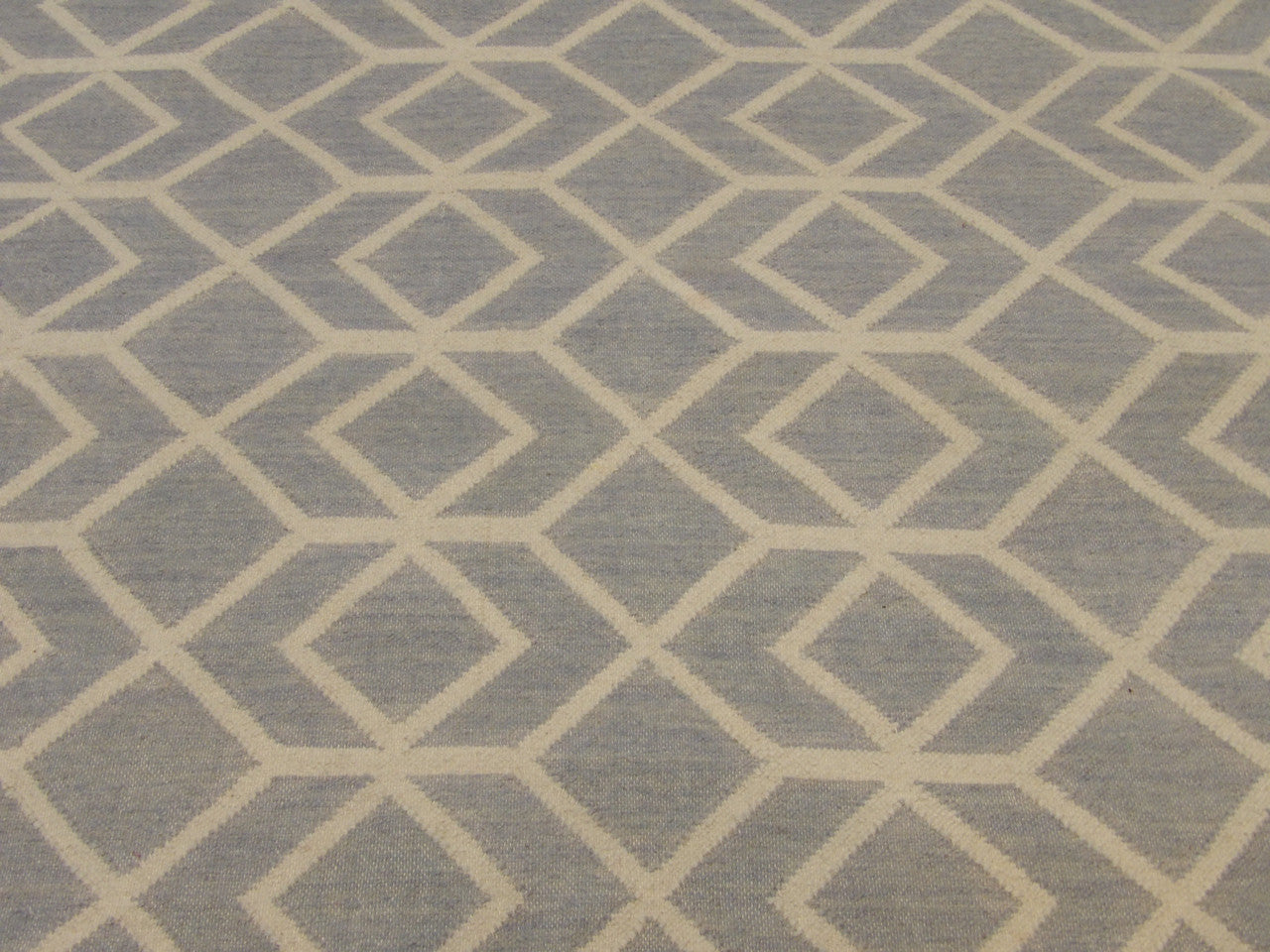 Flatweave Modern Coastal rug border detail