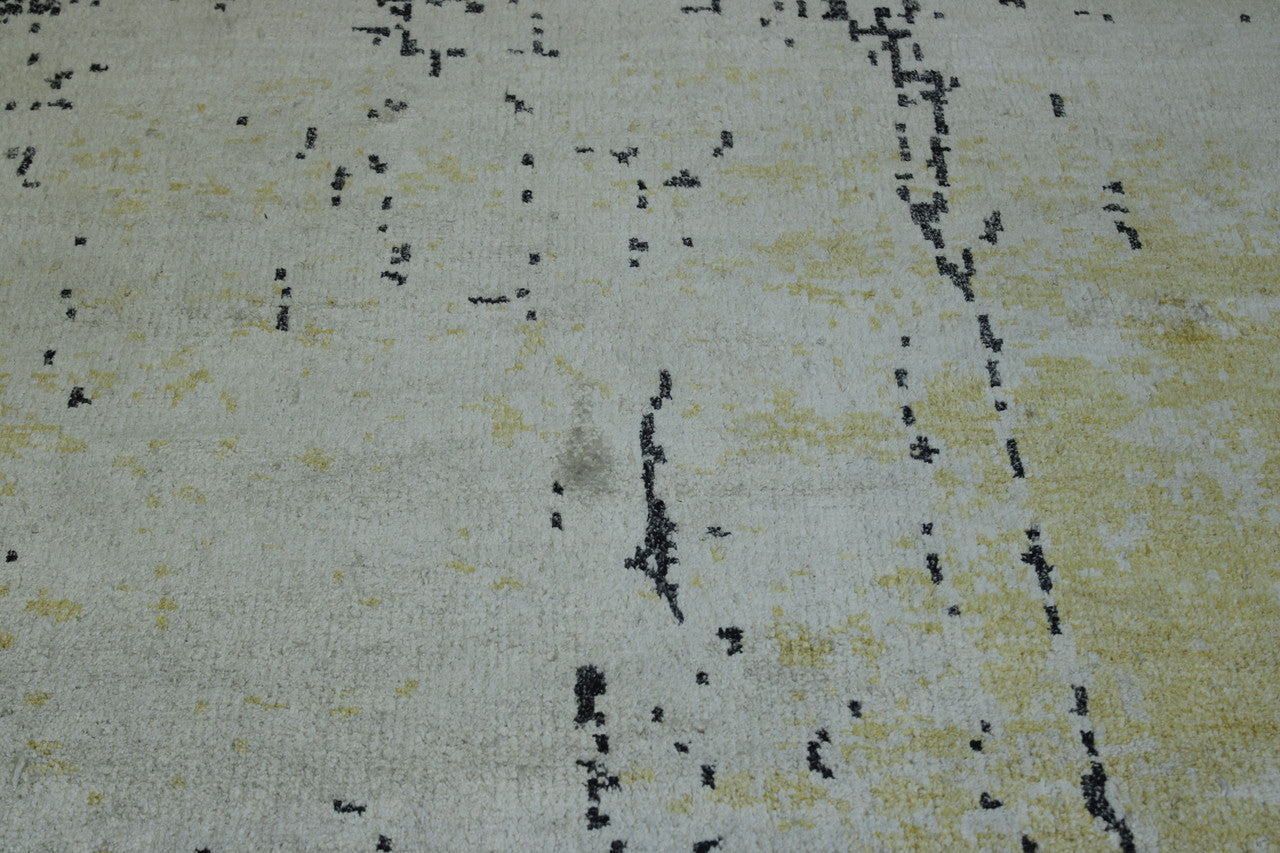 Close-up of silk pile, Gold & Gray rug