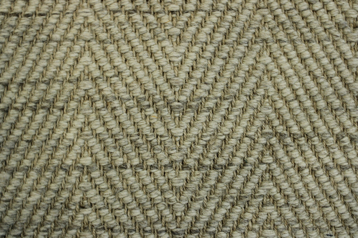 Modern Natural Lowpile rug border detail
