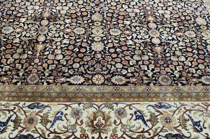 Back of Traditional Fine Heraki hand-knotted rug