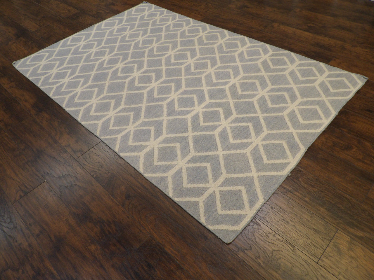 Flatweave Modern Coastal pattern detail