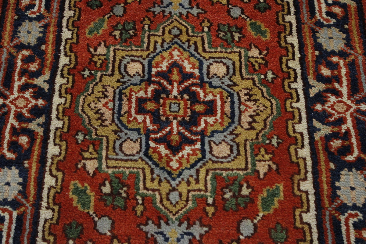 Tribal Indo Heriz rug border detail