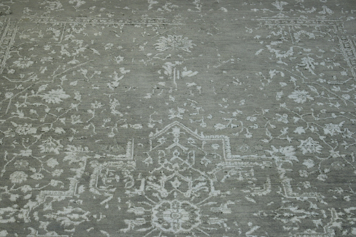 Transitional Broken Heriz Design rug corner detail