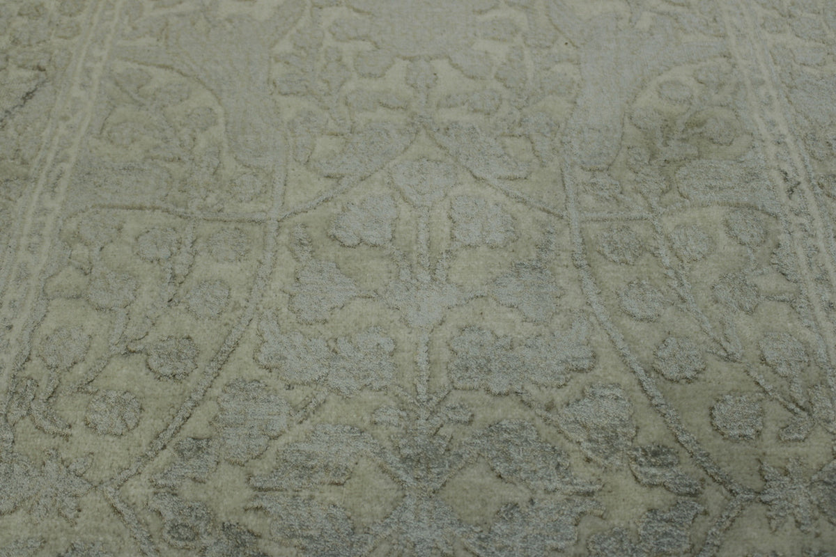 Traditional Haji Jalili rug corner detail