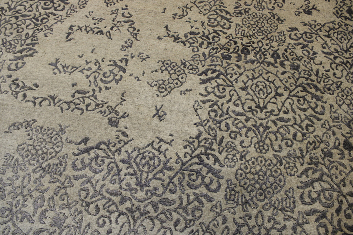 Transitional Abstract Broken Design rug border detail
