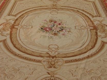 Close-up of wool pile, Beige & Rust rug