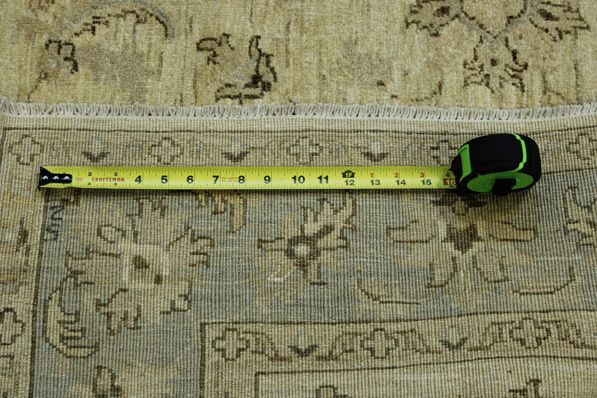 Oushak Chobi Ziegler pattern detail