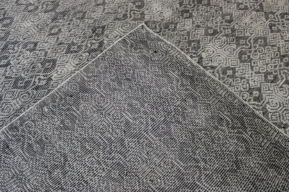Transitional Flatweave Sumack rug corner detail