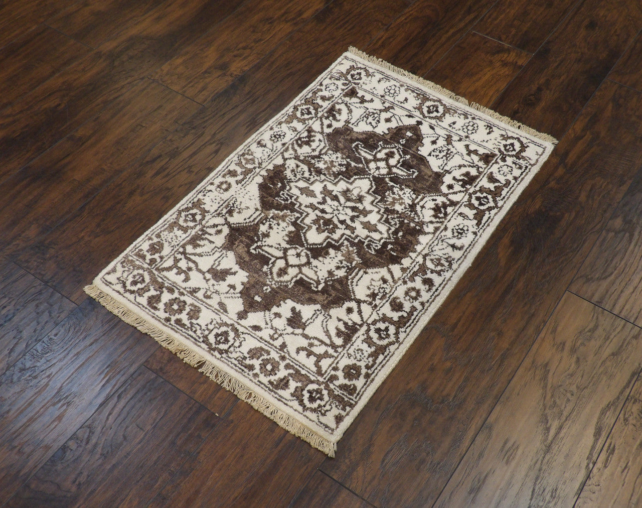 Oushak pattern detail