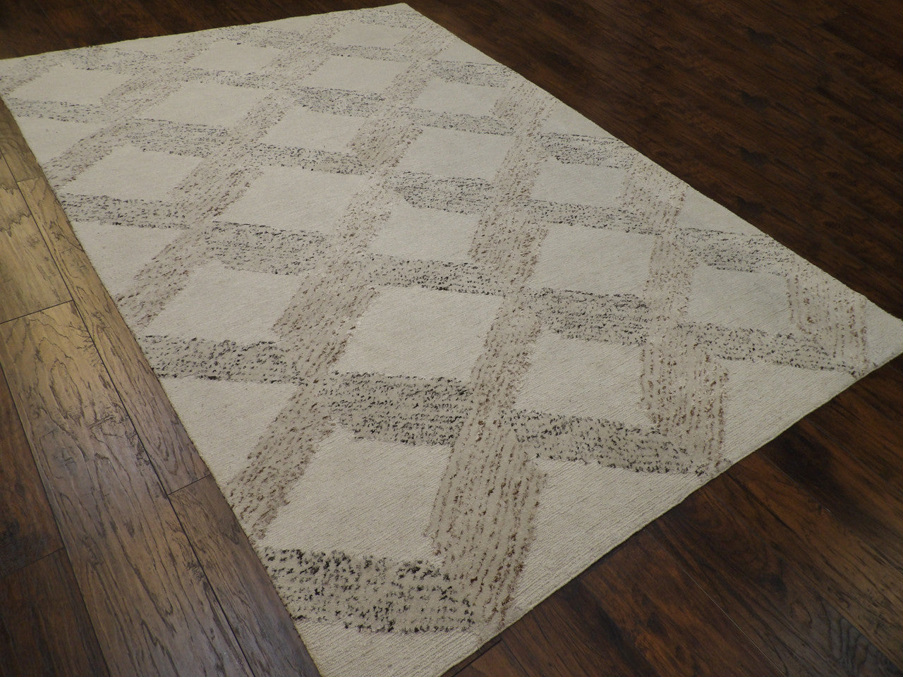Full view of modern looped high-low rug