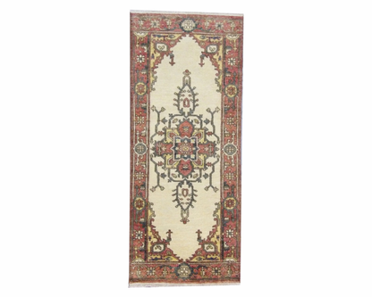 Fine Persian Heriz hand-knotted wool rug in Beige & Rust, full view