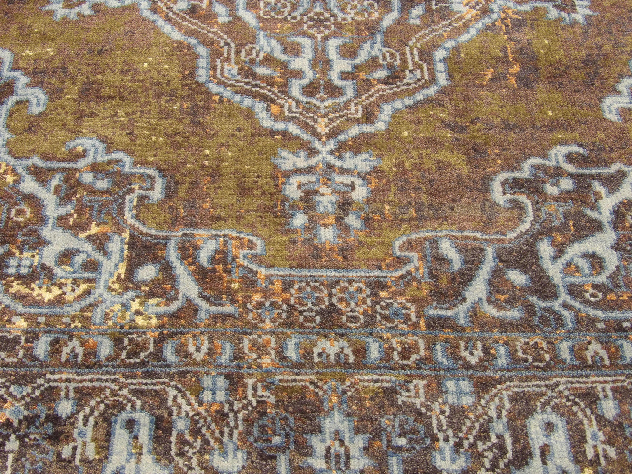 Colorful Persian Design High Low Broken rug border detail