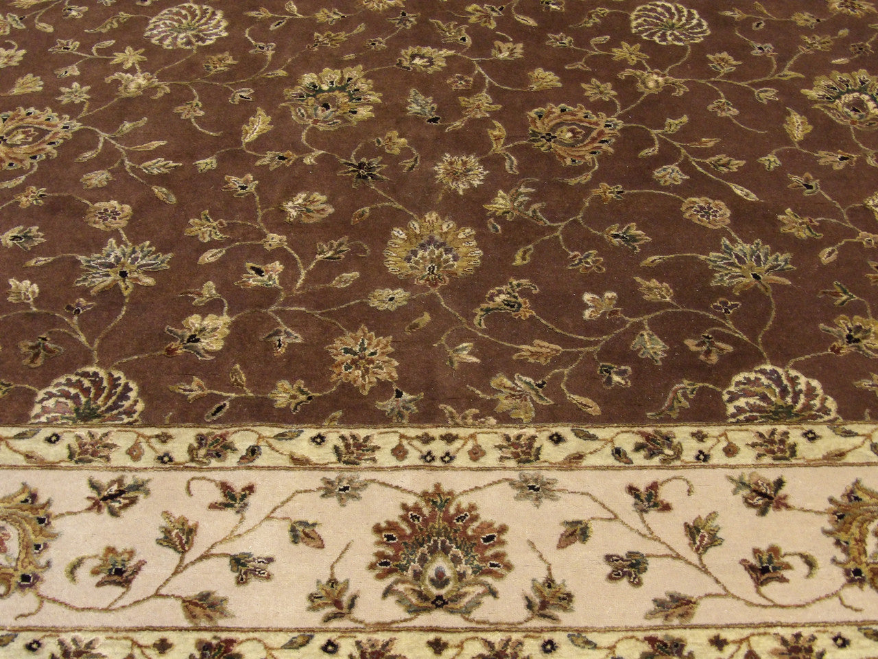 Jaipur Kashan rug border detail