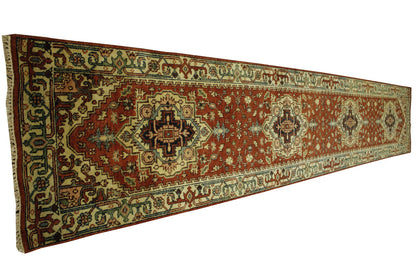 Tribal Indo Heriz rug border detail