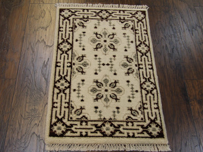 Tribal Sherapi Oushak Natural Dye rug corner detail