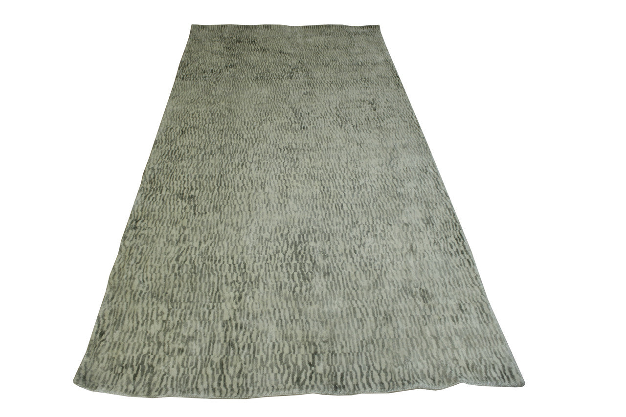 Modern / Contemporary hand-knotted silk rug in Gray, 3'11" x 8'7", SKU w2295
