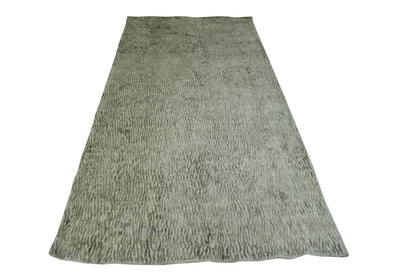 Modern / Contemporary hand-knotted silk rug in Gray, 3'11" x 8'7", SKU w2295