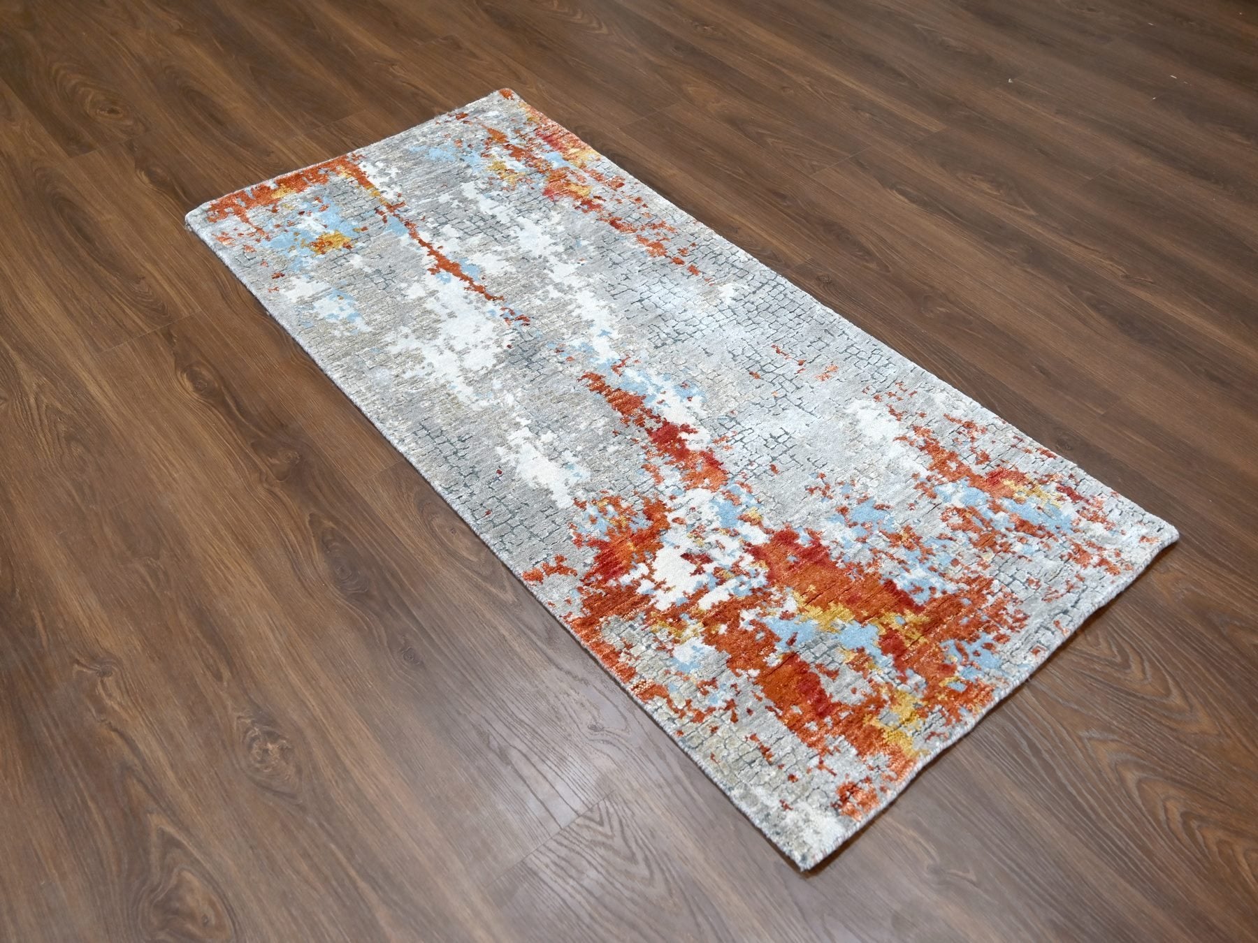 Orange 2'7" x 5'10" Modern / Contemporary Hand knotted Wool/Silk Rug - Sku: O010012
