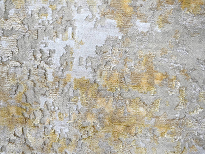 Modern / Contemporary hand-knotted wool/silk rug in Beige, 4'0" x 5'9", SKU O010055