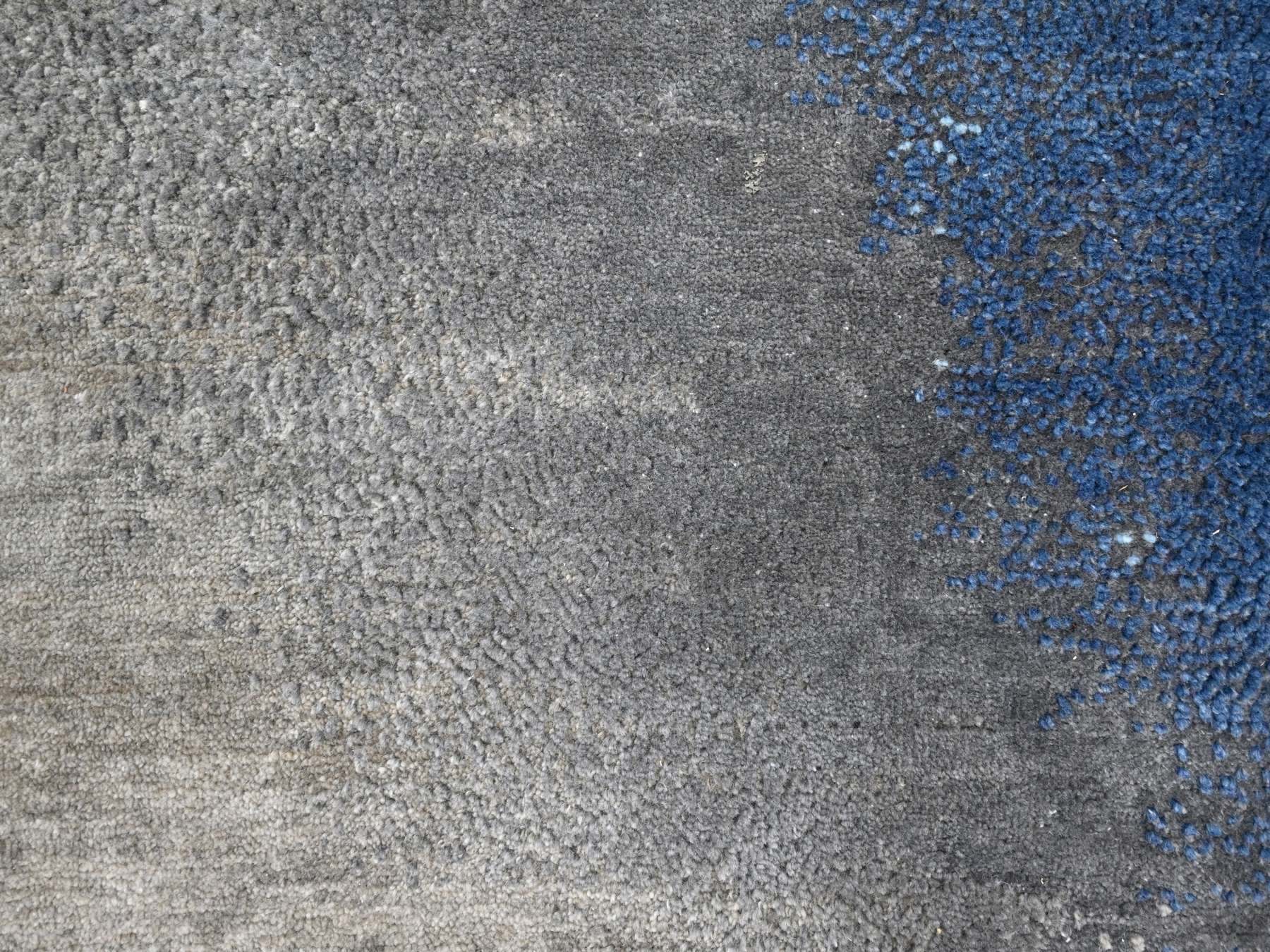Modern / Contemporary hand-knotted wool rug in Blue, 9'0" x 11'10", SKU O010060