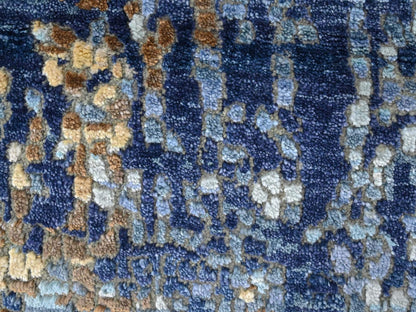 Modern / Contemporary hand-knotted wool/silk rug in Blue, 2'0" x 3'0", SKU O010099