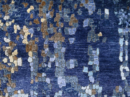 Modern / Contemporary hand-knotted wool/silk rug in Blue, 7'9" x 7'9", SKU O010100