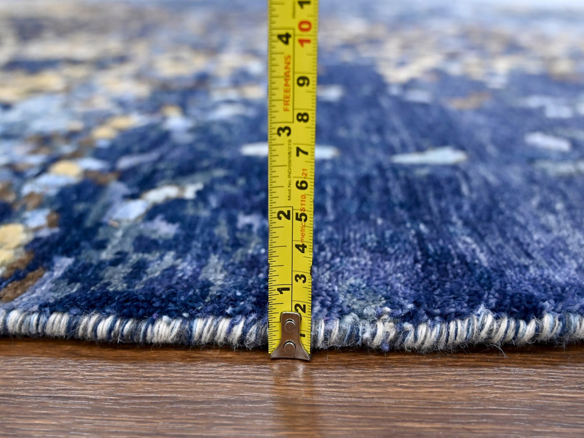 Modern / Contemporary hand-knotted wool/silk rug in Blue, 7'9" x 7'9", SKU O010100