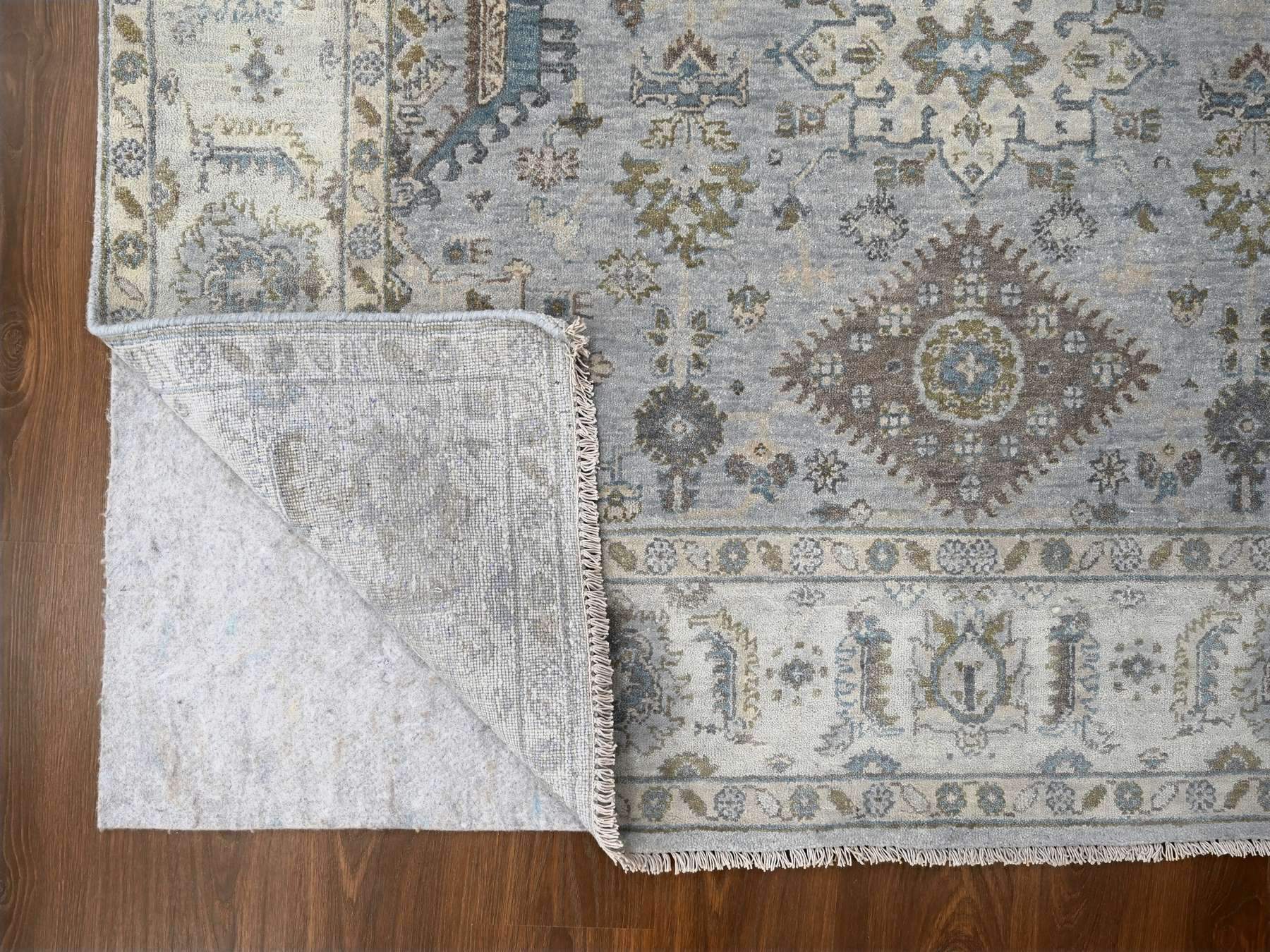 Heriz hand-knotted wool rug in Gray & Ivory, 6' x 9' — SKU O010184 (view 3)
