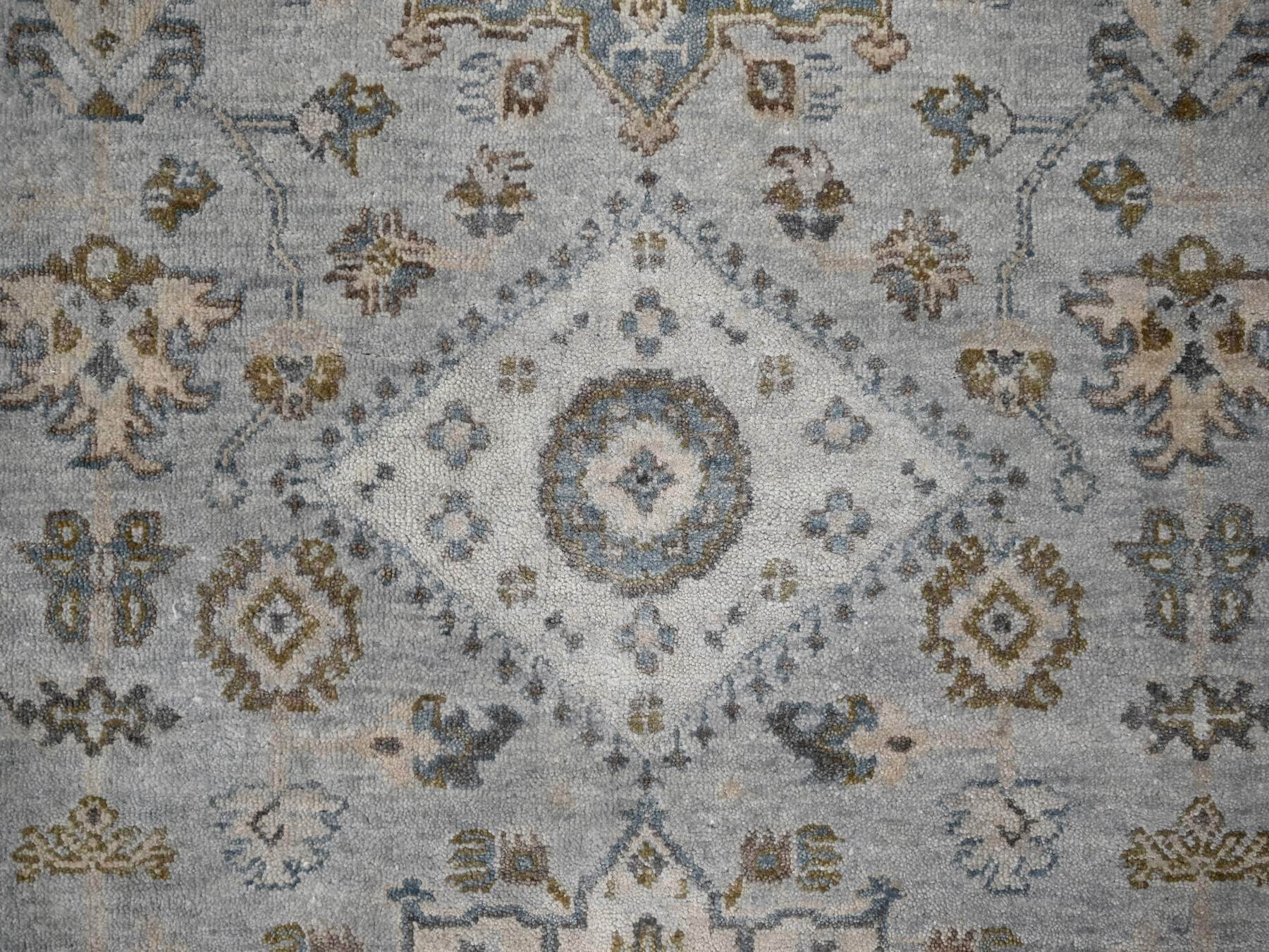 Heriz hand-knotted wool rug in Gray & Ivory, 6' x 9' — SKU O010184 (view 5)