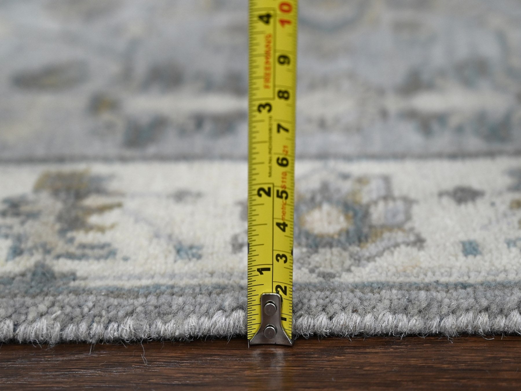Tribal Heriz hand-knotted wool runner in Gray & Ivory, 2'7" x 8' — SKU O010185 (view 7)