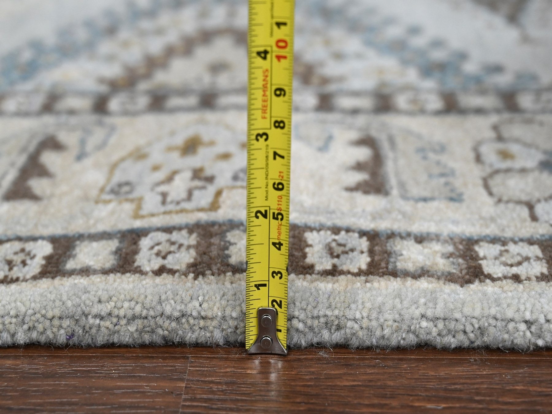 Tribal & Geometric hand-knotted wool rug in Gray & Ivory, 5'1" x 6'10" — SKU O010190 (view 7)