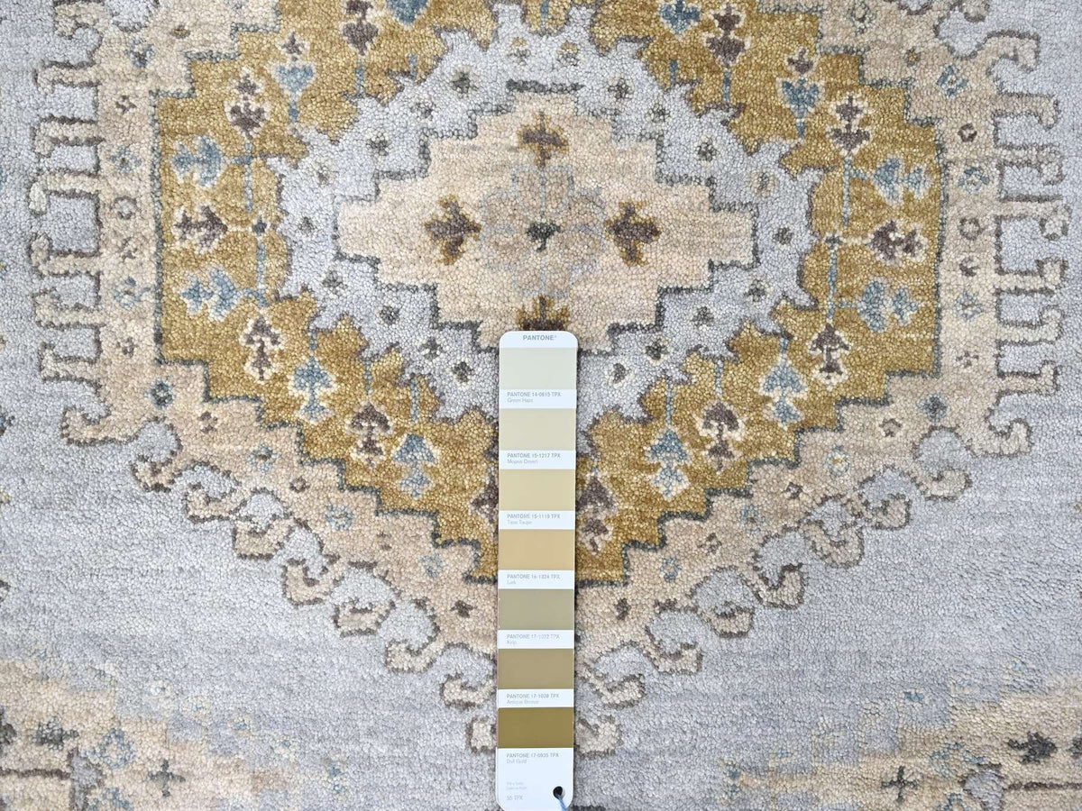 Tribal & Geometric hand-knotted wool rug in Gray & Ivory, 6'2" x 9'1" — SKU O010191 (view 4)