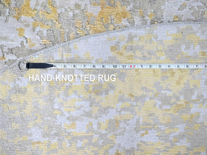 Beige 7'9" x 7'9" Modern and Contemporary Hand knotted Wool/Silk Rug - Sku: O010202