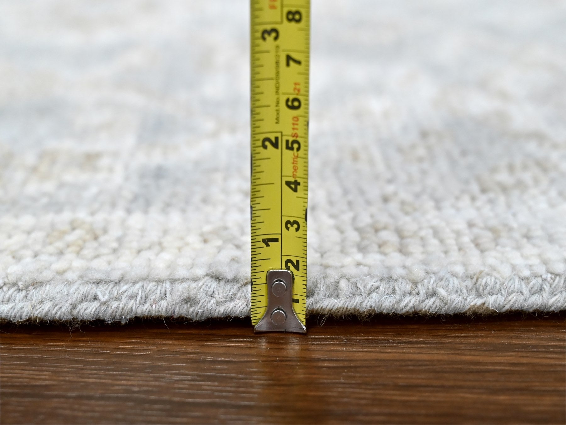 Oushak Oushak hand-knotted wool runner in Gray & Ivory, 2'6" x 8'5" — SKU O010254 (view 7)