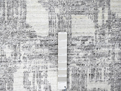 Modern / Contemporary hand-knotted wool/silk rug in Ivory, 8' x 10' — SKU O010280 (view 7)