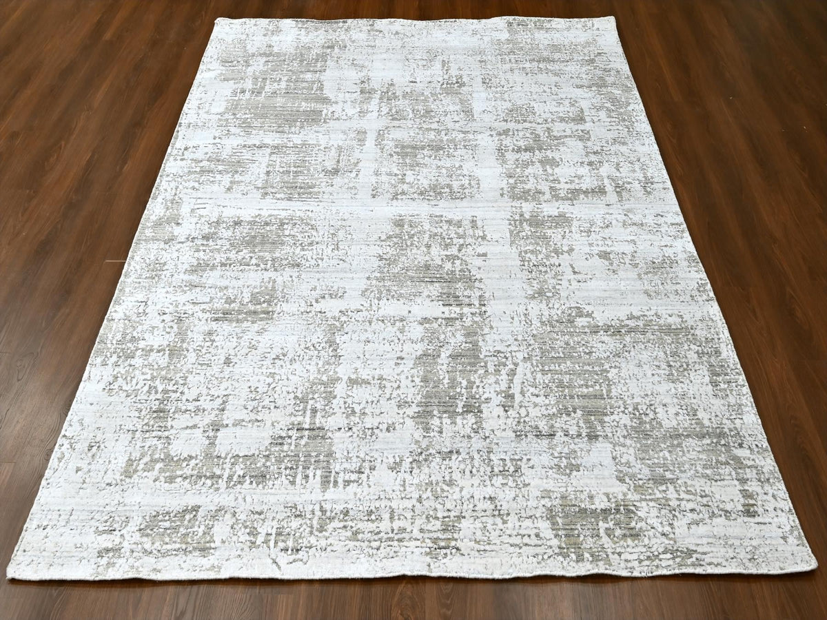 Modern / Contemporary hand-knotted wool/silk rug in Ivory, 8' x 9'11" — SKU O010281 (view 2)
