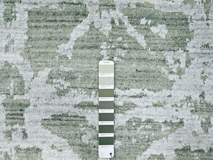 Green 5'5" x 7'5" Modern / Contemporary Handloom Wool/Silk Rug - Sku: O010283