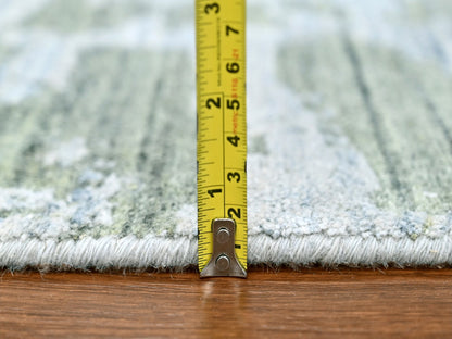 Green 5'5" x 7'5" Modern / Contemporary Handloom Wool/Silk Rug - Sku: O010283