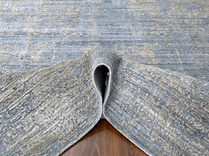 Modern / Contemporary hand-knotted wool/silk rug in Gray, 8' x 9'11" — SKU O010286 (view 5)