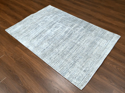 Modern / Contemporary hand-knotted wool/silk rug in Gray, 4'2" x 6' — SKU O010289 (view 2)