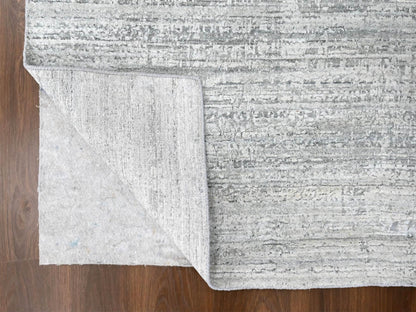 Modern / Contemporary hand-knotted wool/silk rug in Gray, 4'2" x 6' — SKU O010289 (view 3)