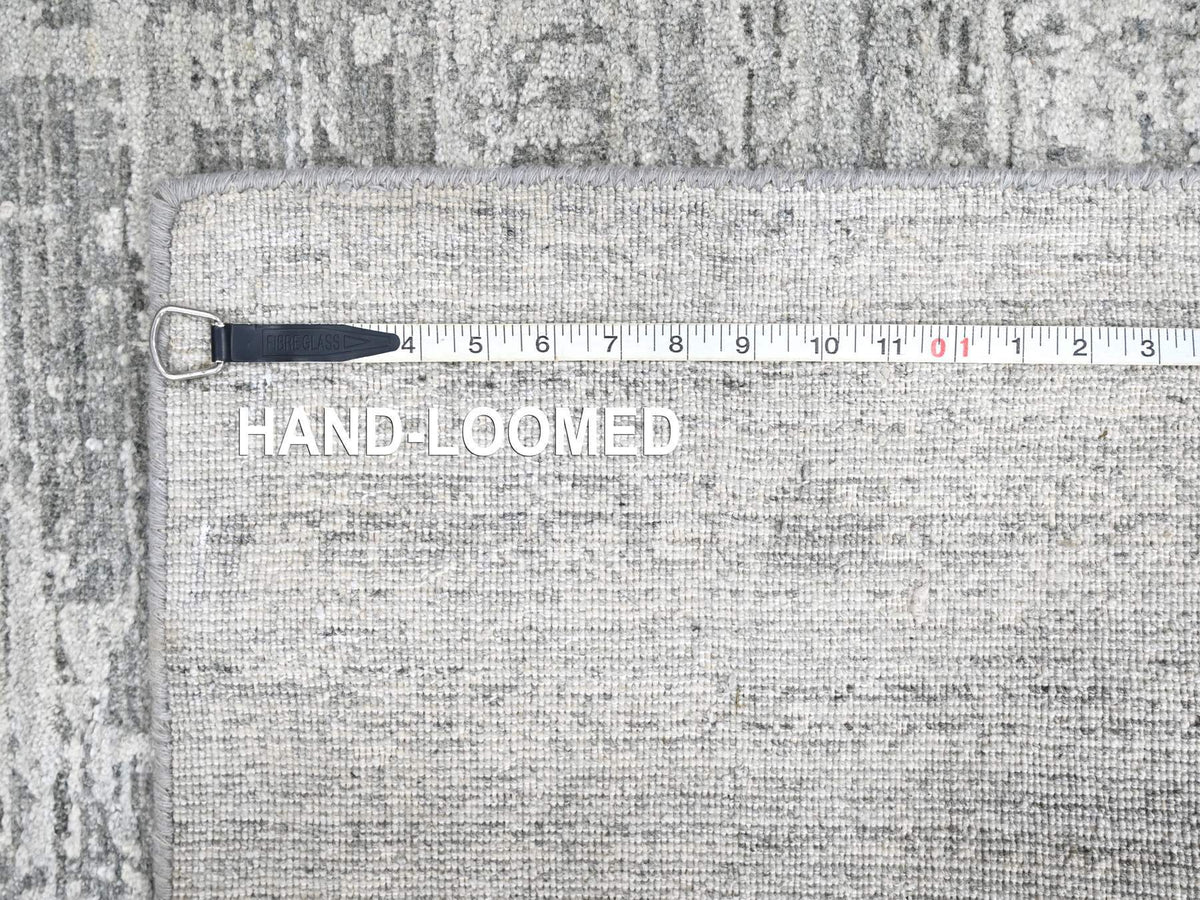 Modern / Contemporary hand-knotted wool/silk rug in Gray, 4'2" x 6' — SKU O010289 (view 8)