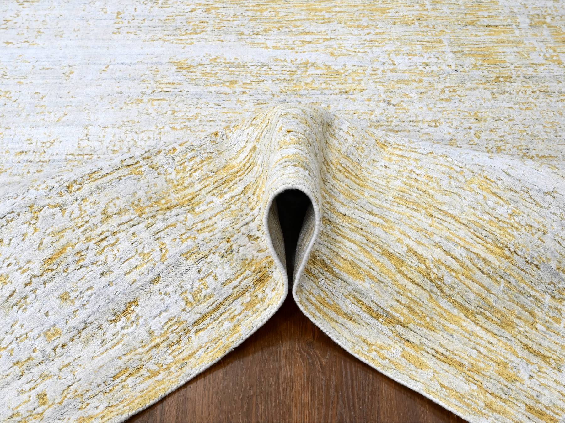 Modern / Contemporary hand-knotted wool/silk rug in Yellow, 9'10" x 13'10" — SKU O010291 (view 5)