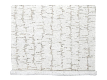 Modern / Contemporary hand-knotted wool rug in Ivory, 9'10" x 13'10" — SKU O010292