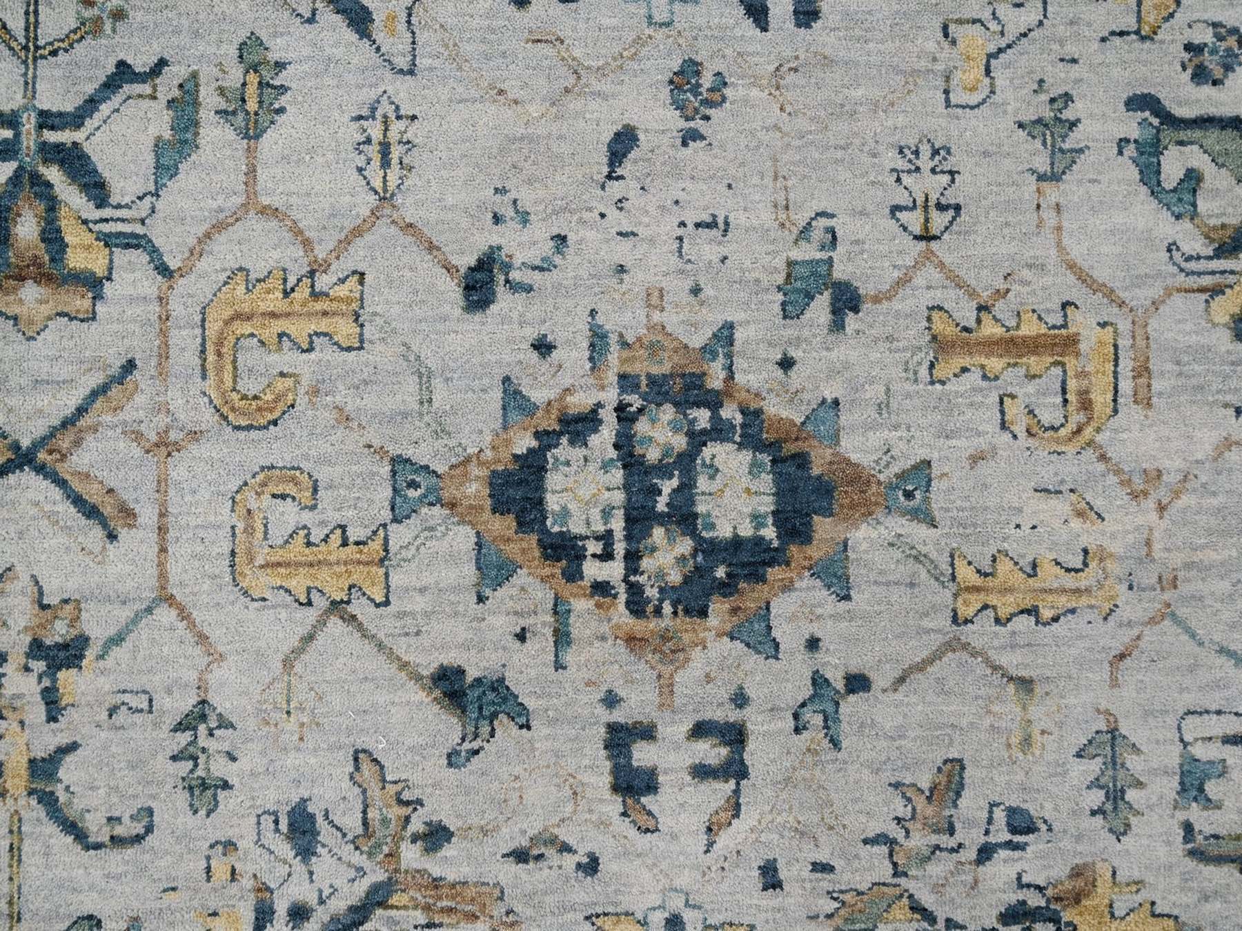 Heriz Heriz hand-knotted wool rug in Gray, 8'10" x 11'10" — SKU O010312 (view 8)