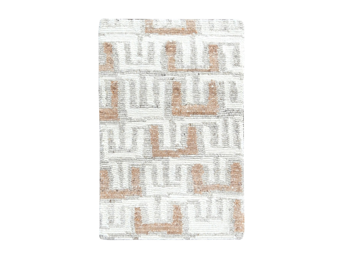 Modern / Contemporary hand-knotted wool rug in Ivory, 2'1" x 3' — SKU O010331
