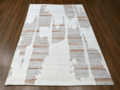 Modern / Contemporary hand-knotted wool rug in Ivory, 8'2" x 10' — SKU O010335 (view 2)