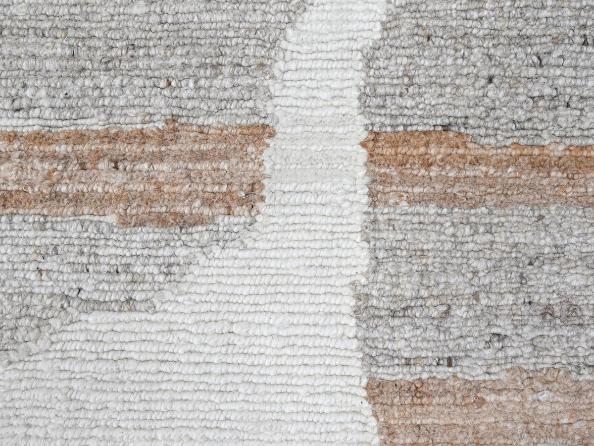 Modern / Contemporary hand-knotted wool rug in Ivory, 8'2" x 10' — SKU O010335 (view 8)