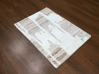 Modern / Contemporary hand-knotted wool rug in Ivory, 2'1" x 2'11" — SKU O010337 (view 2)