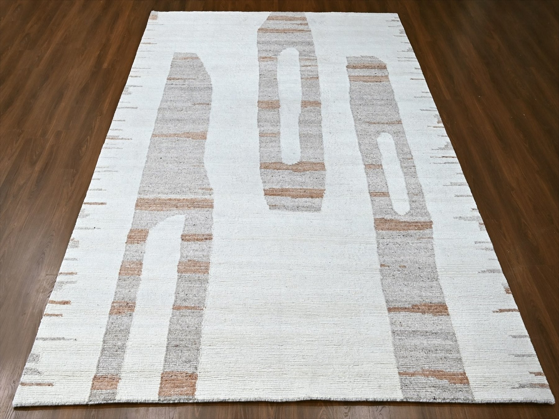Modern / Contemporary hand-knotted wool rug in Ivory, 9'3" x 12' — SKU O010338 (view 2)